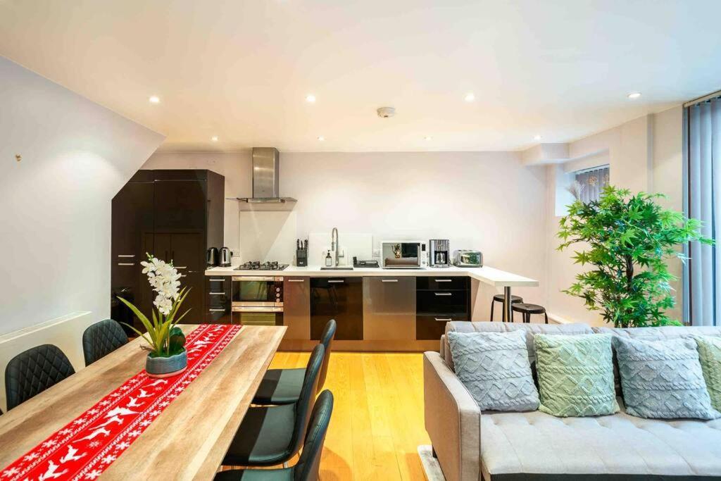 Sweet 3Brs House Close To Oxford & Soho Londra Dış mekan fotoğraf